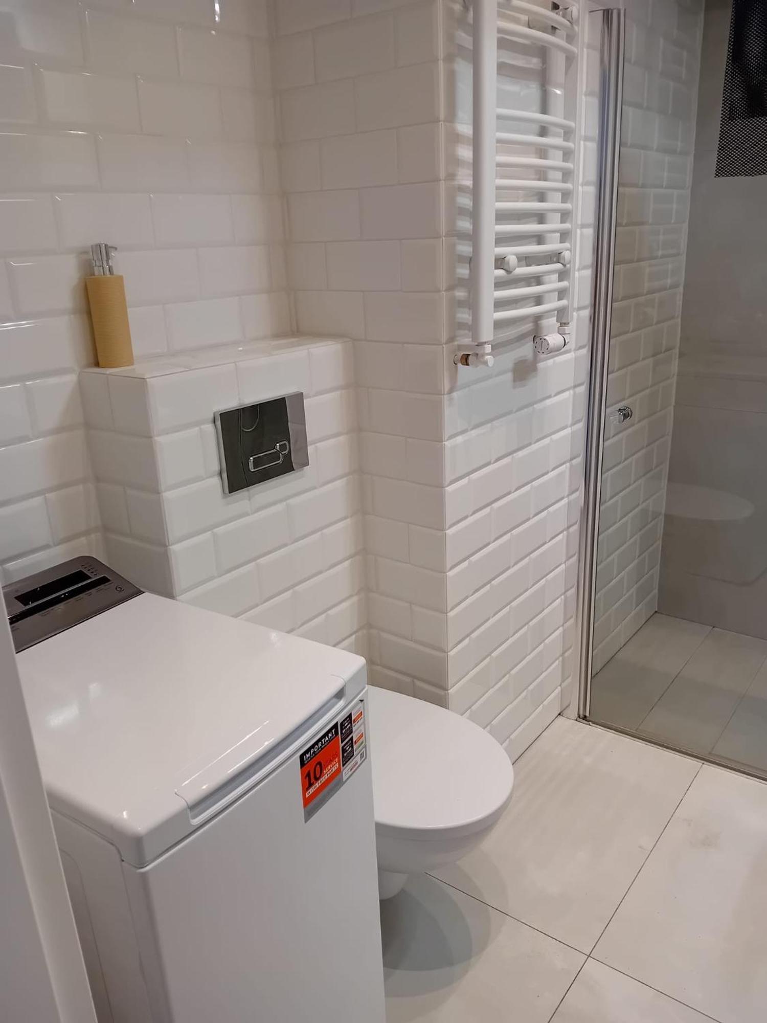 Apartament Z Lozem Malzenskim - Bezplatny Parking Poznań Esterno foto
